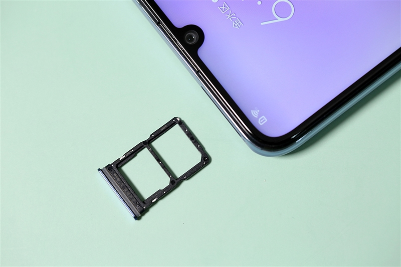 高通首次演示 iSIM 技術(shù)，如果演示成功將不再使用 SIM 卡？