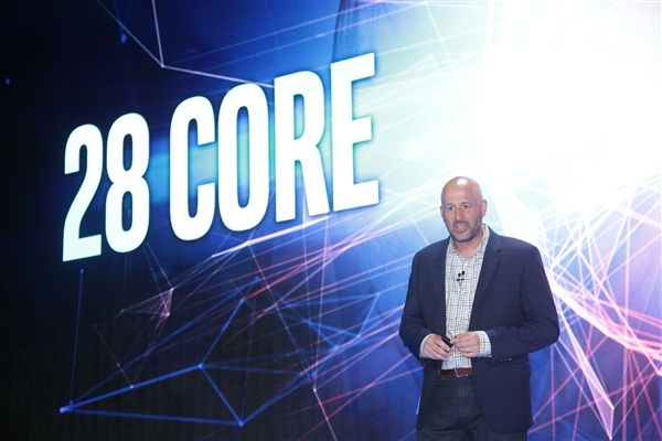 Intel宣布新一代28核心處理器！